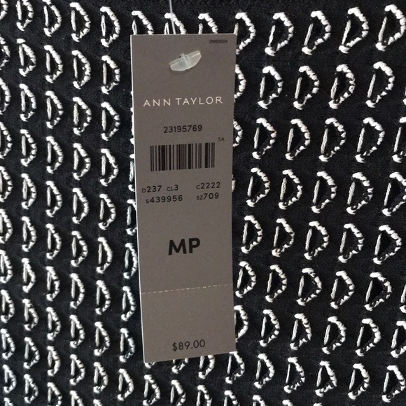 Ann Taylor NWT trumpet skirt - Picture 1 of 5